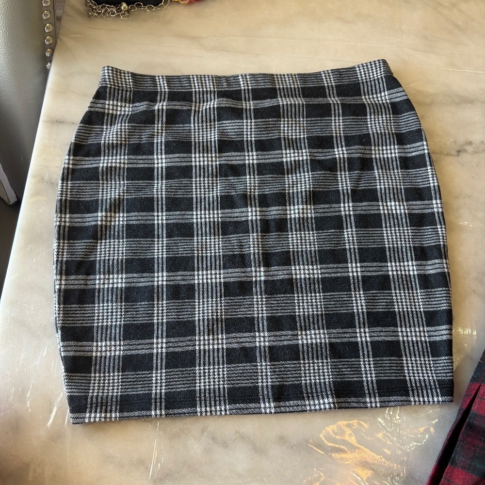 Plaid skirt medium